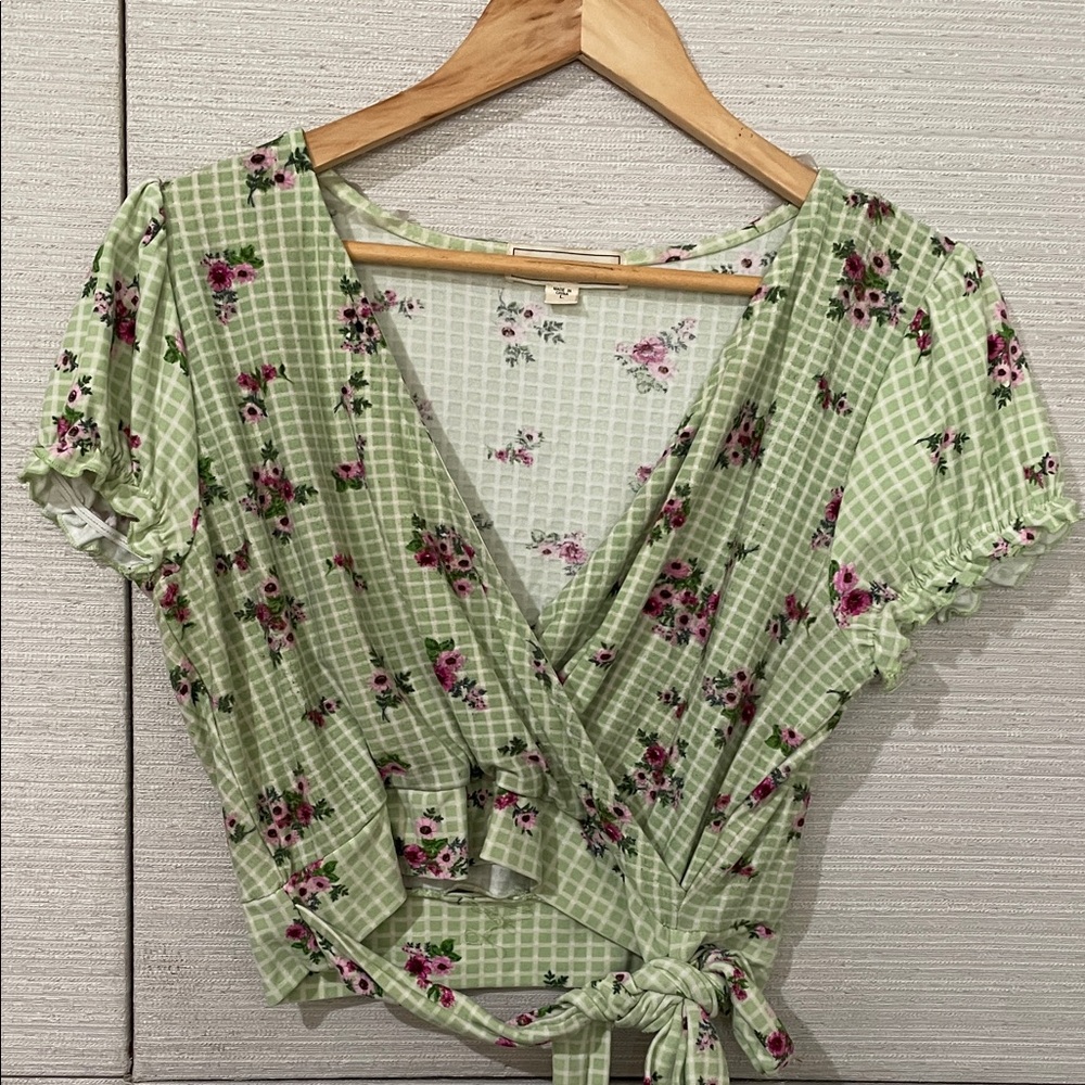 No Comment NYLA Floral Women's Top - Green and Pink